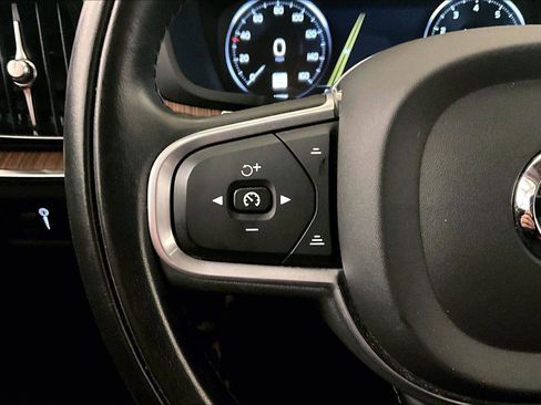 Used 2022 Volvo S60 B5 Momentum w/ Advanced Package image 17