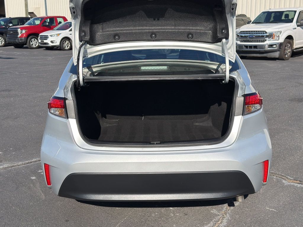 Used 2024 Toyota Corolla LE FWD image 9