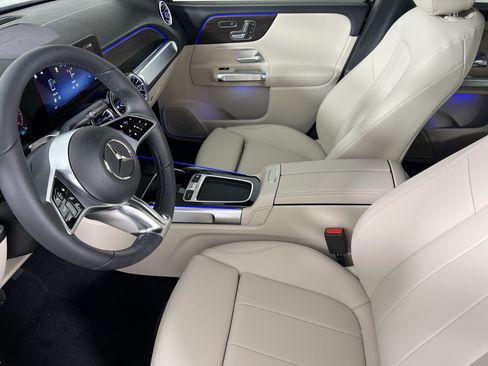 New 2026 Mercedes-Benz GLB 250 4MATIC image 4