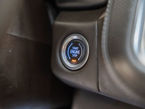 Used 2023 GMC Yukon XL SLT w/ SLT Premium Package image 33