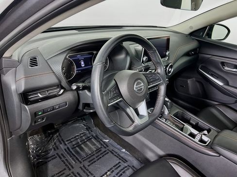 Used 2023 Nissan Sentra SR w/ SR Premium Package FWD image 7