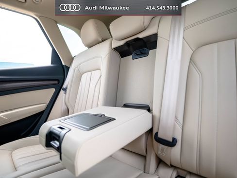 Used 2023 Audi Q5 2.0T Premium w/ Convenience Package AWD/4WD image 37