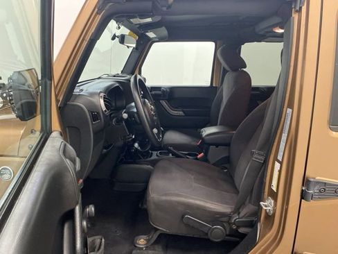 Used 2015 Jeep Wrangler Unlimited Sport image 8