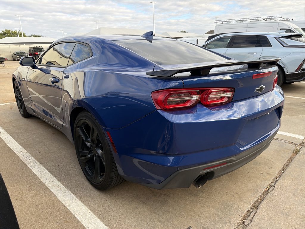 Used 2020 Chevrolet Camaro LT RWD image 5