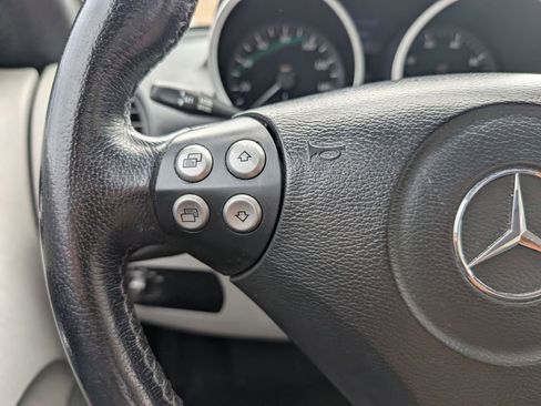 Used 2005 Mercedes-Benz SLK 350 image 27