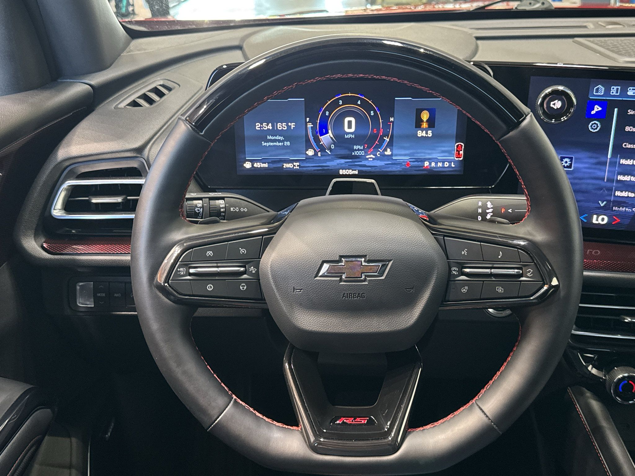 Used 2026 Chevrolet Traverse RS AWD/4WD image 25