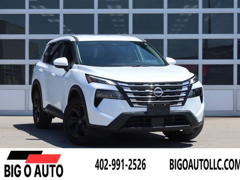 Used 2025 Nissan Rogue SV AWD/4WD image 1