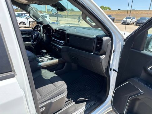 Used 2023 Chevrolet Silverado 1500 LT RWD image 14