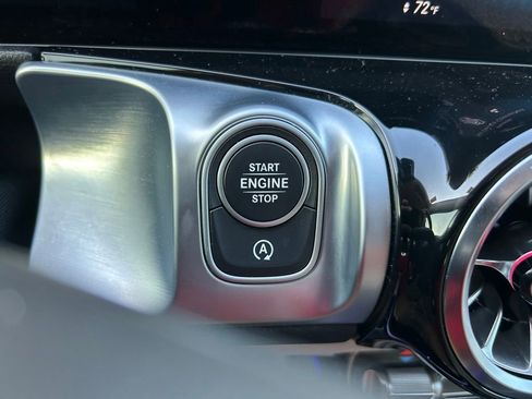 Used 2023 Mercedes-Benz GLB 250 image 30