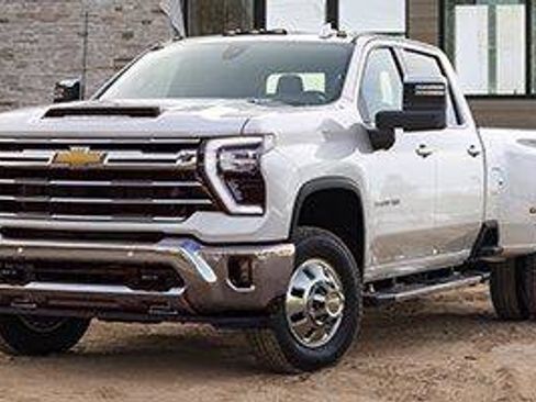New 2026 Chevrolet Silverado 3500 LT image 1