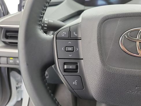Used 2025 Toyota Prius LE FWD image 22