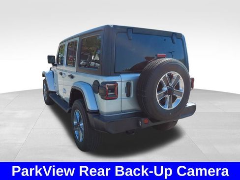 Used 2022 Jeep Wrangler Unlimited Sahara AWD/4WD image 16
