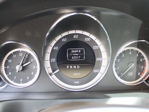 Used 2012 Mercedes-Benz E 550 Cabriolet image 8