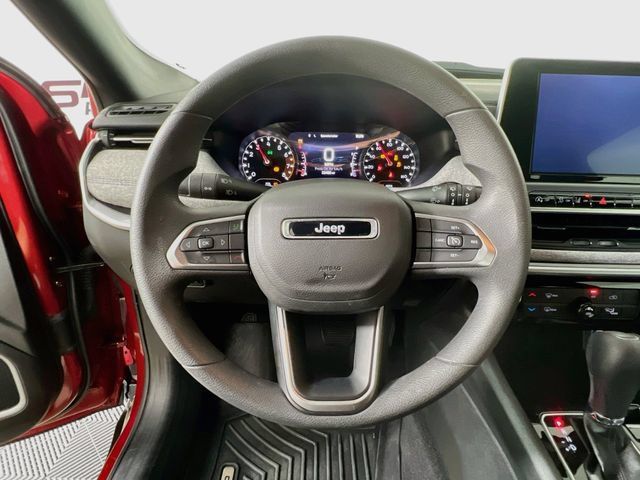Used 2025 Jeep Compass Sport AWD/4WD image 12
