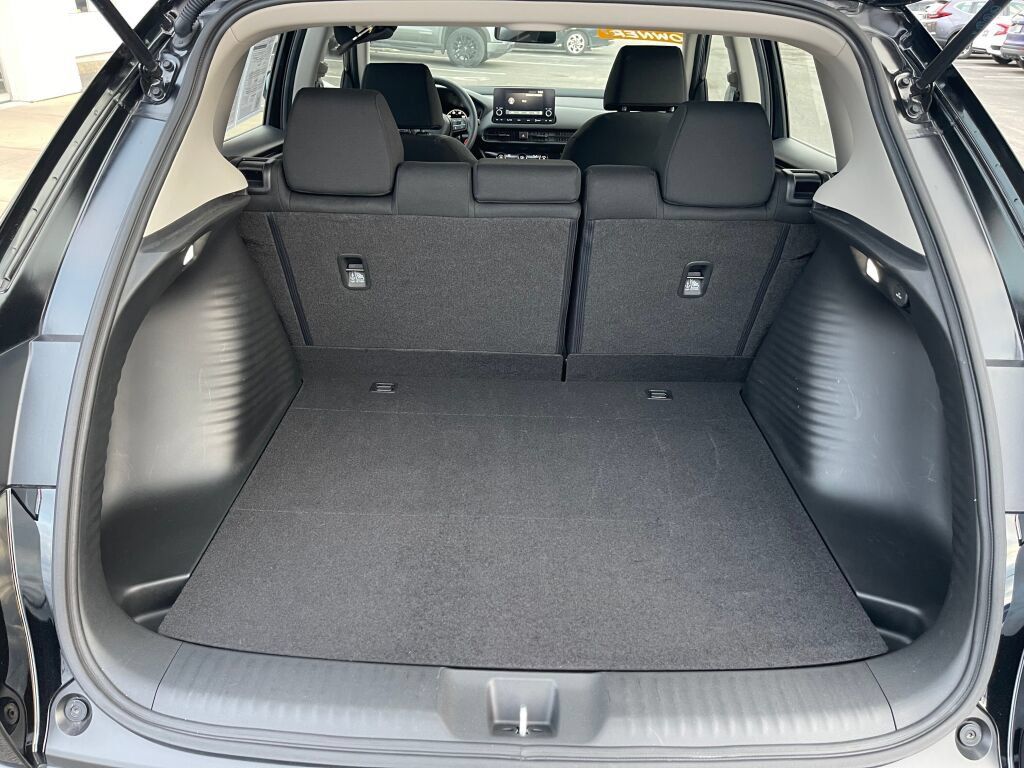 Used 2023 Honda HR-V LX image 18