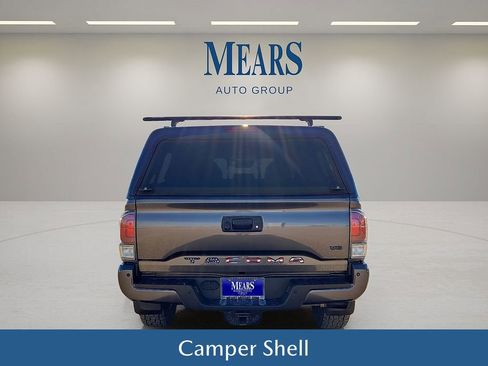 Used 2021 Toyota Tacoma TRD Sport image 5