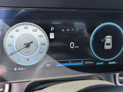 Used 2025 Hyundai Elantra SEL image 13