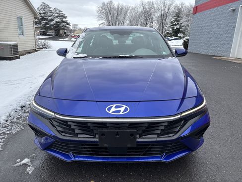 Used 2025 Hyundai Elantra SEL image 9