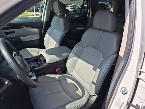 Certified 2025 Honda Pilot EX-L image 13