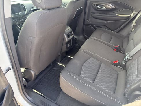 Used 2022 GMC Terrain SLE w/ Driver Convenience Package image 10