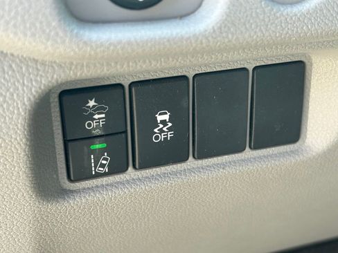 Used 2021 Honda Pilot EX image 25