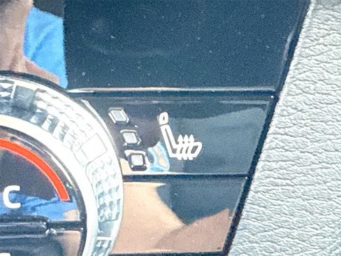 New 2026 Mitsubishi Outlander SE image 21