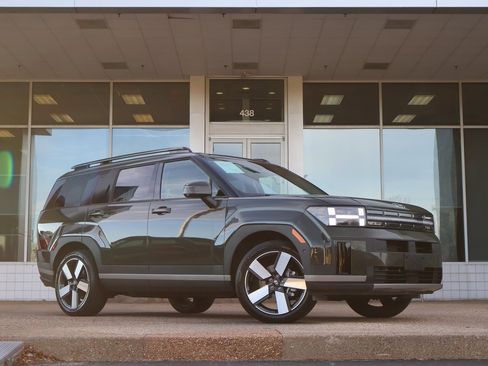 Used 2024 Hyundai Santa Fe Limited image 2