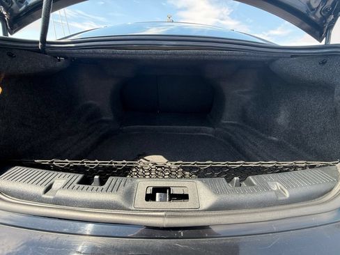 Used 2016 Ford Taurus Limited w/ Equipment Group 301A FWD image 5