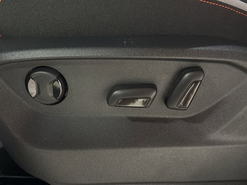 New 2026 Volkswagen Atlas Peak Edition AWD/4WD image 17