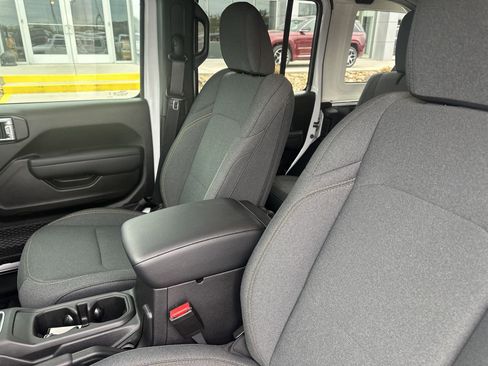 New 2024 Jeep Wrangler Unlimited Sport image 15