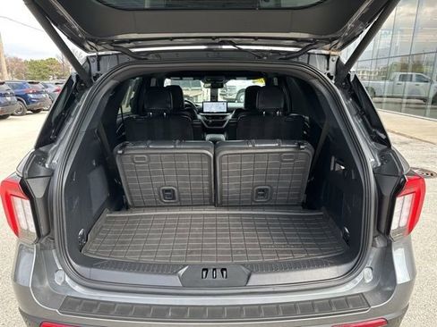 Used 2025 Ford Explorer ST AWD/4WD image 12