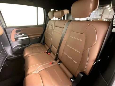 New 2026 Mercedes-Benz GLB 250 4MATIC image 10