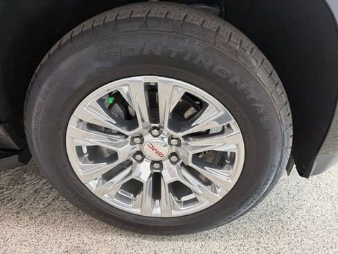 Used 2025 GMC Yukon Denali AWD/4WD image 10
