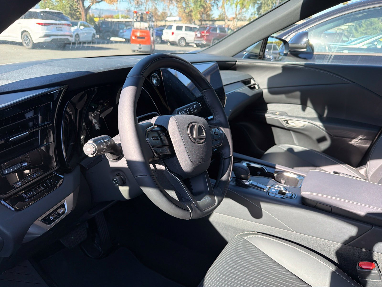 Used 2026 Lexus RX 450h AWD w/ Convenience Package image 9