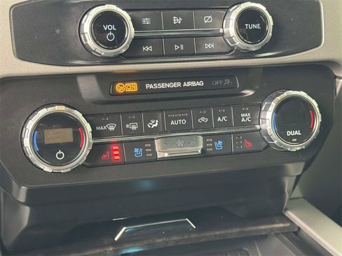 Used 2022 Ford F250 Lariat w/ Tremor Off-Road Package image 15