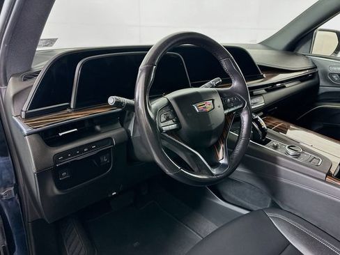 Used 2024 Cadillac Escalade ESV Luxury image 10