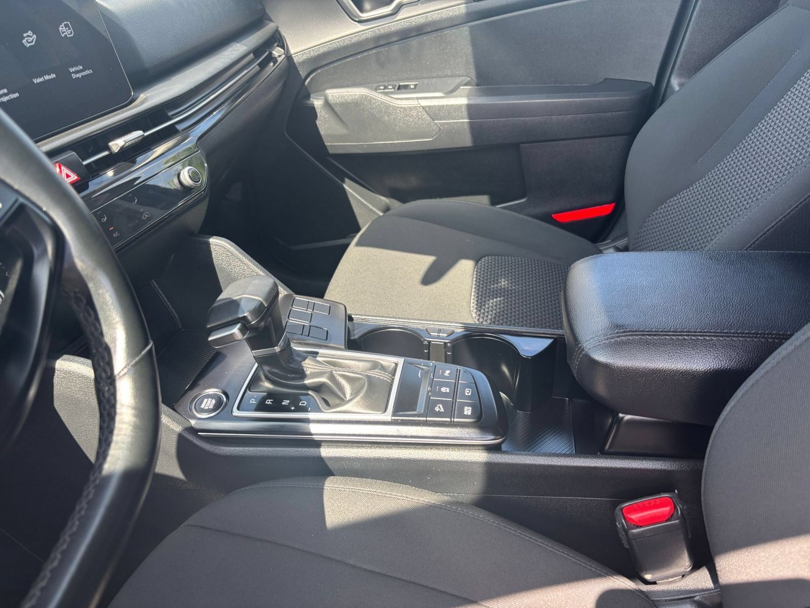 Used 2026 Kia Sportage LX FWD image 41