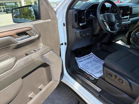 Certified 2023 Chevrolet Silverado 1500 LT Trail Boss w/ LPO, Dark Essentials Package image 11