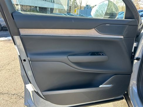 New 2025 Volvo EX90 Ultra image 9