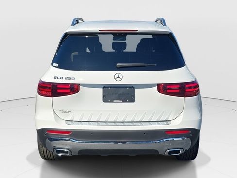 Certified 2025 Mercedes-Benz GLB 250 image 7