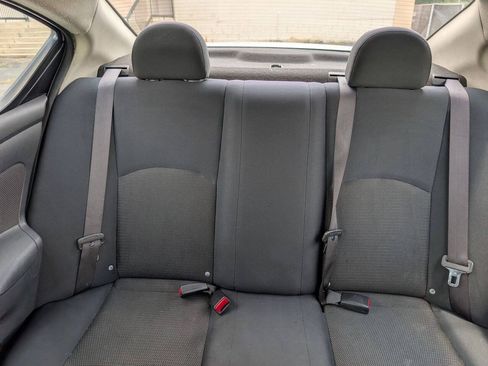 Used 2013 Nissan Versa SV FWD image 26