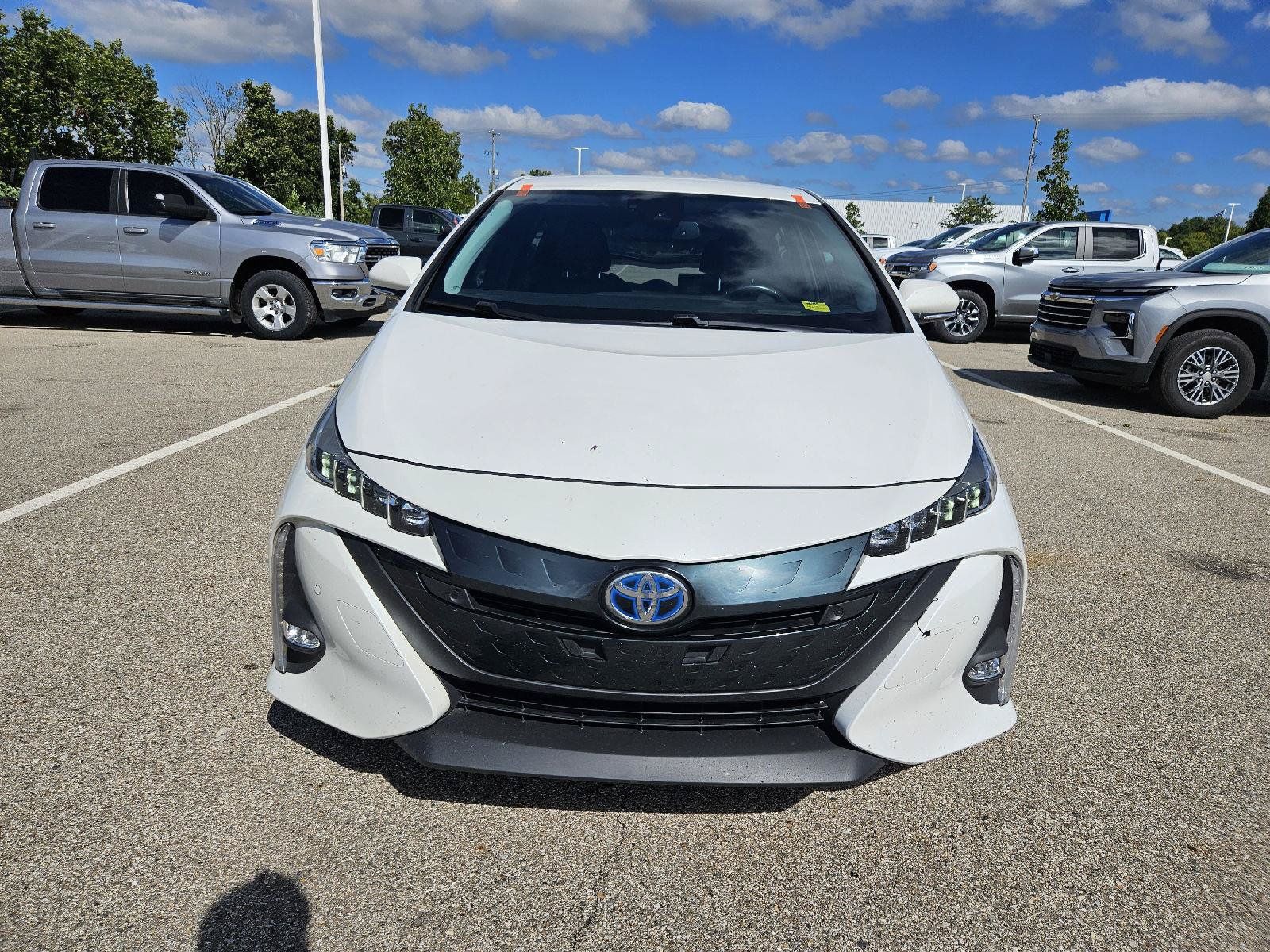 Used 2017 Toyota Prius Prime Advanced FWD image 2