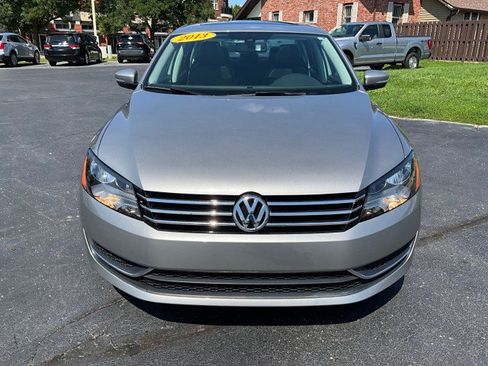Used 2013 Volkswagen Passat 2.5 SE FWD image 2