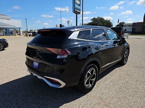 Used 2023 Kia Sportage LX FWD image 8