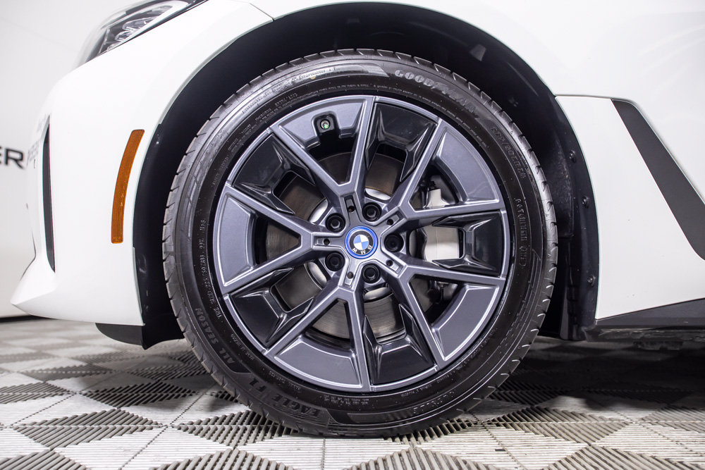 Used 2023 BMW i4 eDrive35 w/ Premium Package RWD image 38