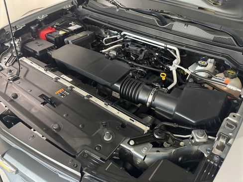 Used 2024 Chevrolet Colorado W/T image 11