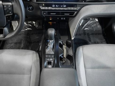 Used 2025 Toyota Camry LE FWD image 22