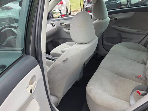 Used 2013 Toyota Corolla L FWD image 7