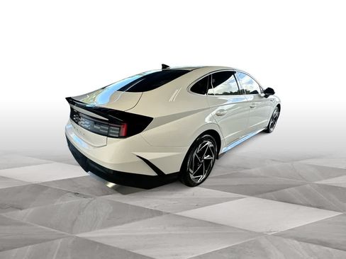 Used 2026 Hyundai Sonata SEL FWD image 8