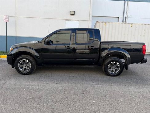 Used 2018 Nissan Frontier PRO-4X AWD/4WD image 8